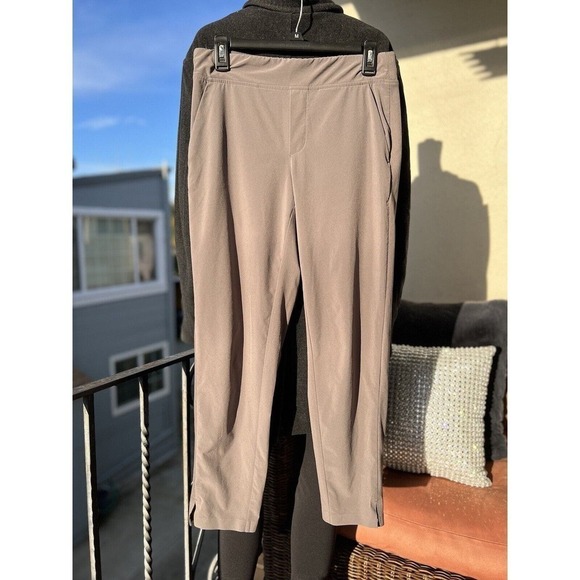 Athleta Capri Crop Active Joggers RN 54023 Womens Size 6 Gray - Picture 1 of 7